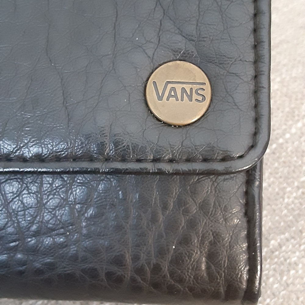 Vans Black pebbled Leather Crossbody Wallet, Clutch - Picture 2 of 10